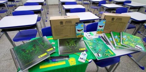 Governo fecha contrato de kits escolares; distribuição inicia em fevereiro