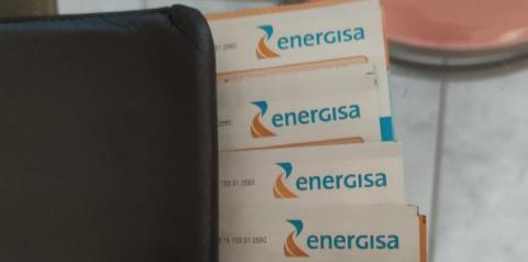 Energisa põe cliente no Serasa após 4 protestos em cartório e eleva a conta em R$ 540